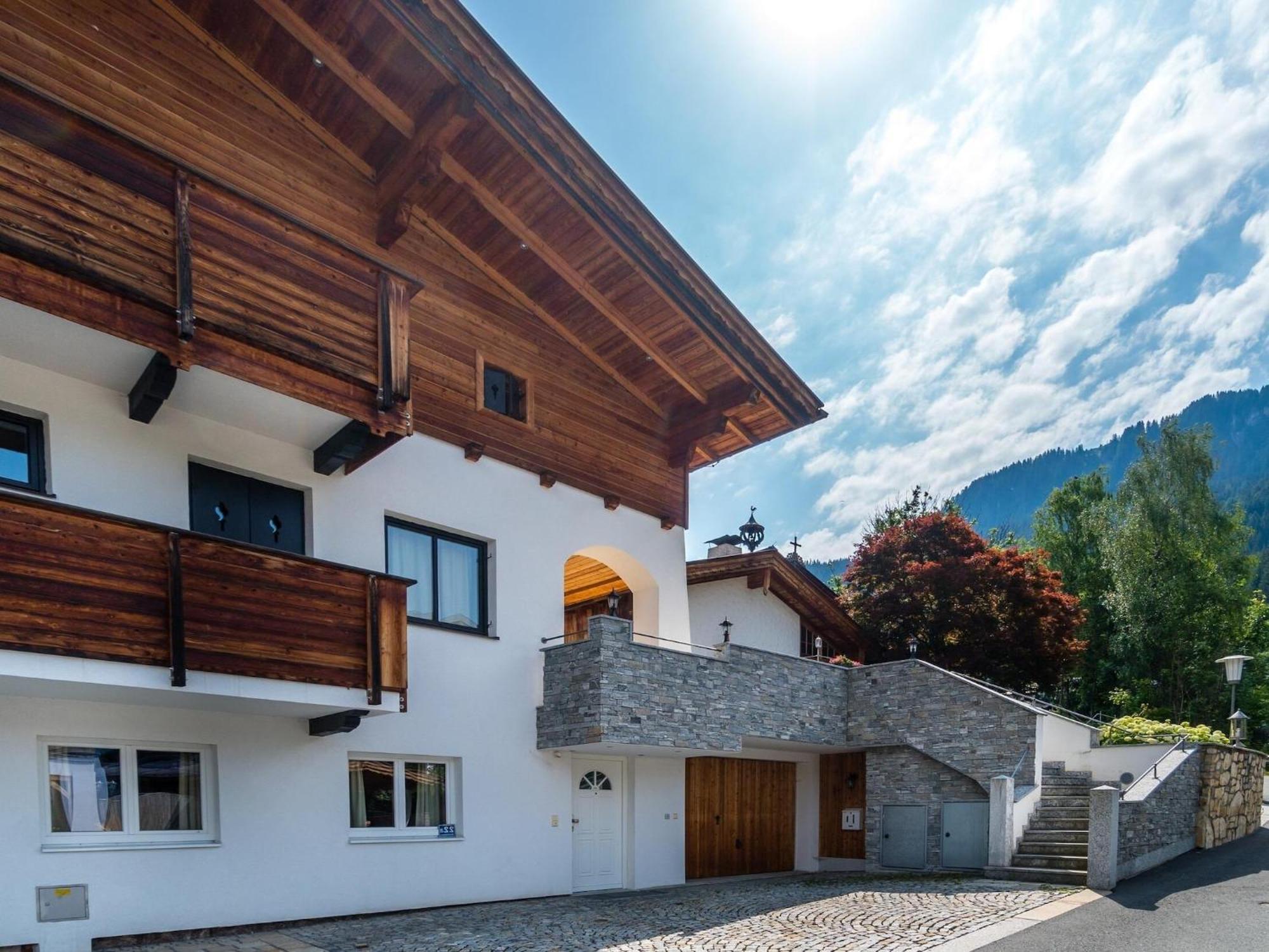 Apartment Near The Hahnenkamm Cable Car Kitzbühel Kültér fotó